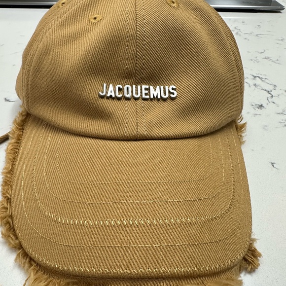 NWT Jacquemus Camel Frayed Edge Cap - Picture 1 of 6